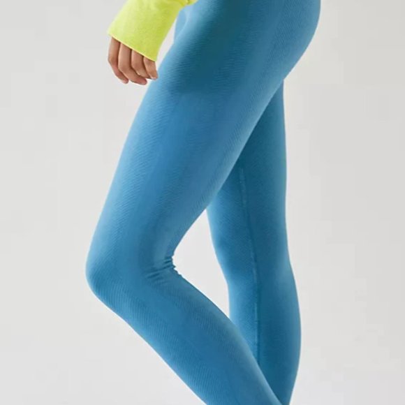 FP Movement Free Throw Leggings Coastline and Mexican Sage - Picture 4 of 7